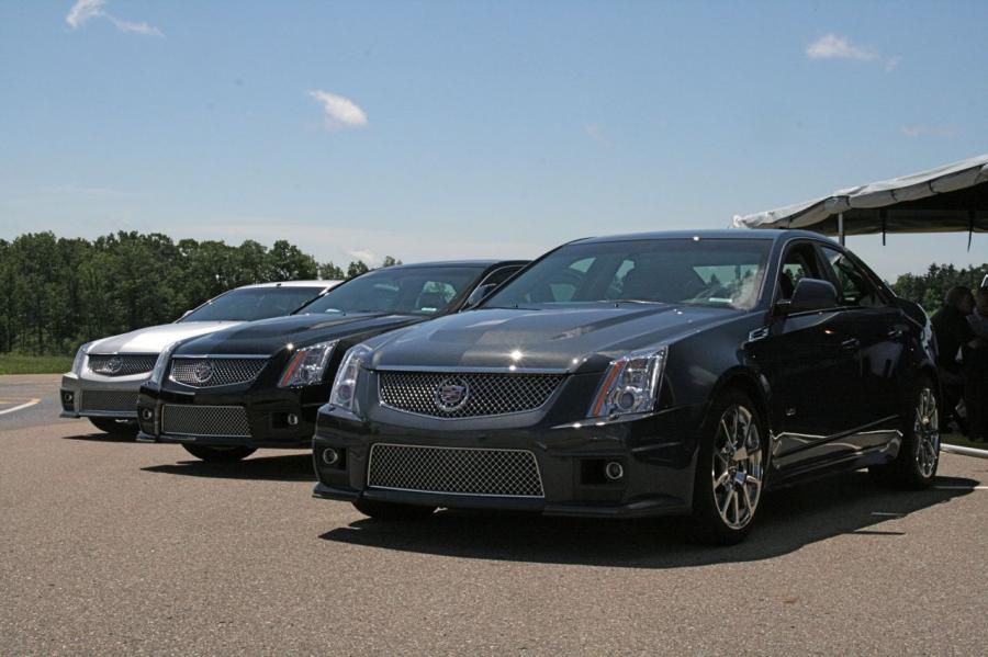  Cadillac CTS-V Coupe 2010 года  (фото 233 из 315)